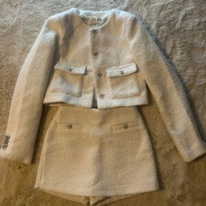 Elegant Cream Tweed Jacket and Skirt Set